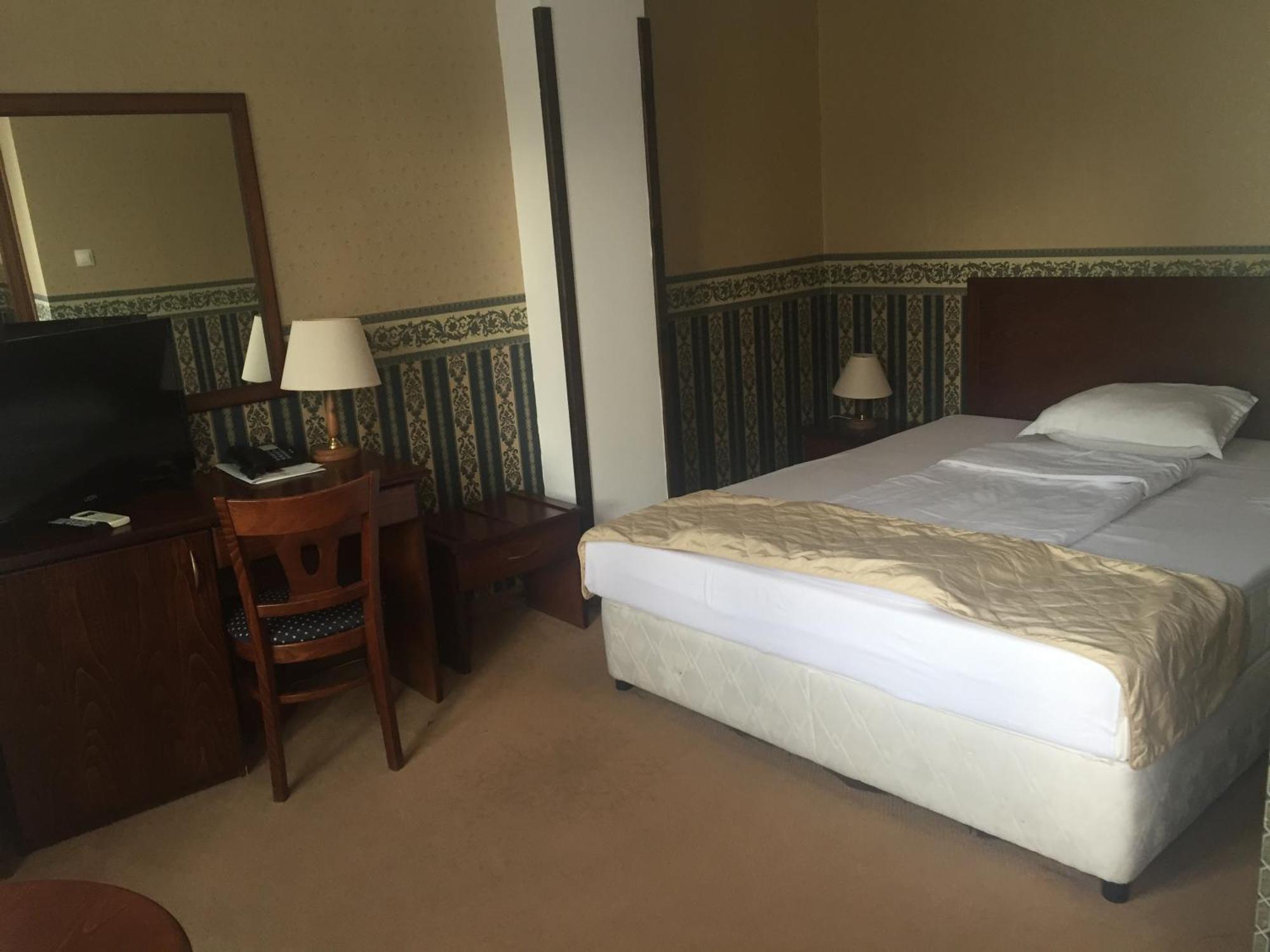 Chateau Montagne Hotel Troyan Troyan  Esterno foto