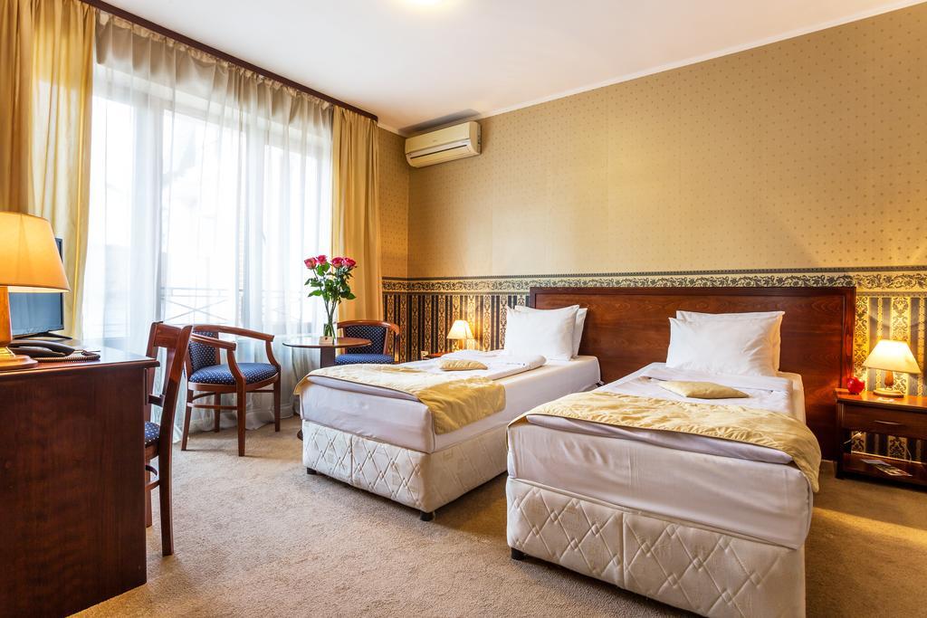 Chateau Montagne Hotel Troyan Troyan  Esterno foto